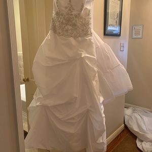 Wedding dress size 12 with corset